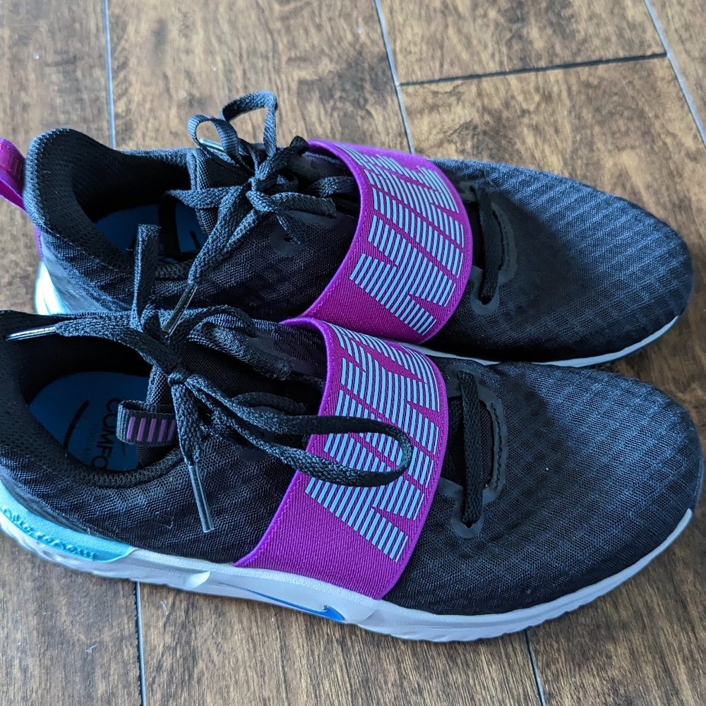 Nike Womens Renew in-Season TR 9 sz 8